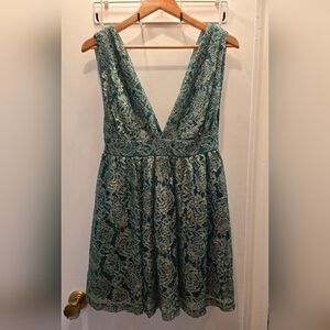 Lulu's Tawny Green Metalic Lace Skater Dress - Small